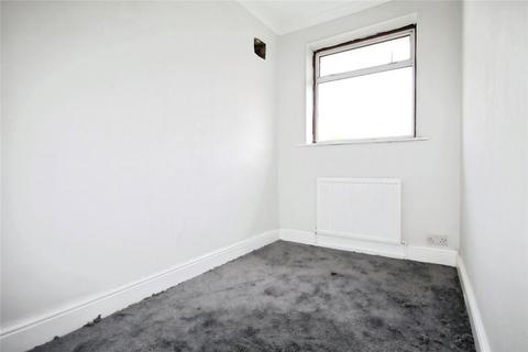 3 bedroom end of terrace house to rent, Bosworth Road, Dagenham, RM10