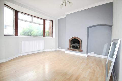 3 bedroom end of terrace house to rent, Bosworth Road, Dagenham, RM10
