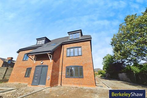 2 bedroom flat to rent, Crawford Gardens, Rose Lane, Liverpool