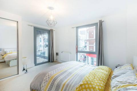 1 bedroom flat for sale, Boleyn Road, Dalston, London, N16