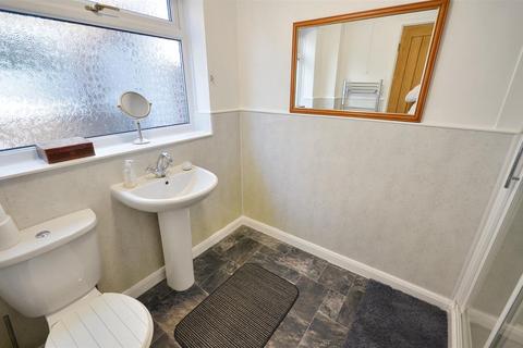 2 bedroom semi-detached bungalow for sale, Austin Close, Stone
