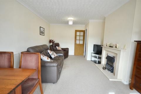 2 bedroom semi-detached bungalow for sale, Austin Close, Stone