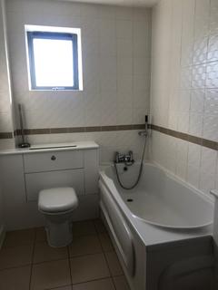 2 bedroom flat to rent, St Christophers Court, Maritime Quarter,