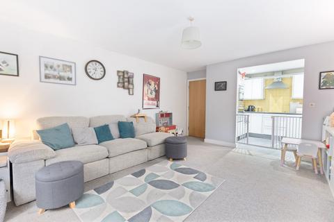 2 bedroom flat for sale, Three Bridges Road, Crawley RH10