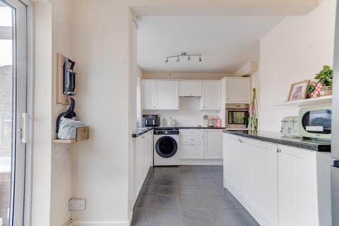 46 Belton Grove, Rednal, Birmingham, B45 9PD