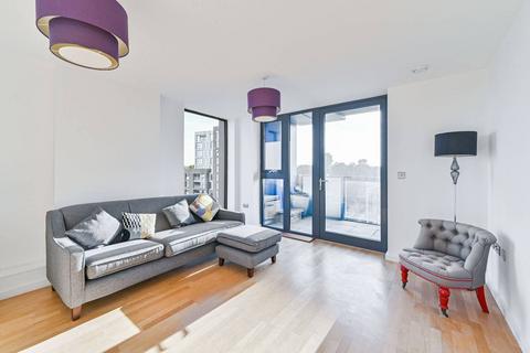 Parkside Avenue, Greenwich, London, SE10