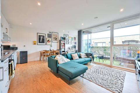2 bedroom flat for sale, Angel Lane, Elephant and Castle, LONDON, SE17