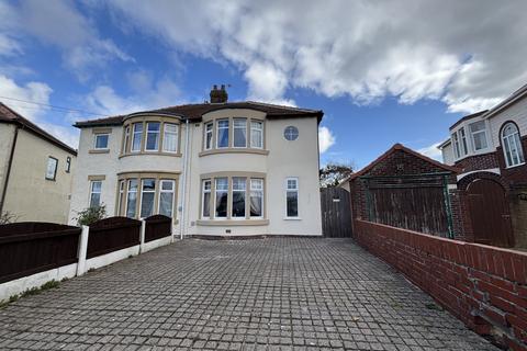 3 bedroom semi-detached house for sale, Kenilworth Avenue, Fleetwood FY7