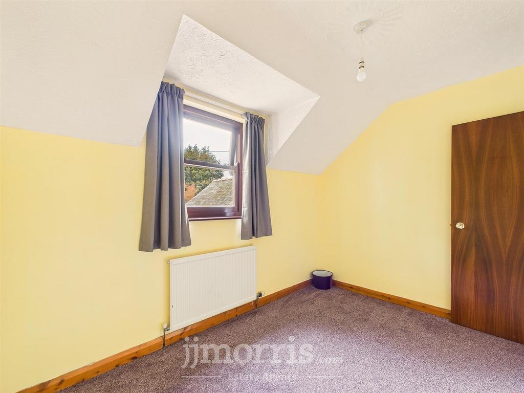 Bedroom 3 (Rear)