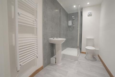 1 bedroom flat to rent, Pellon Lane, Halifax