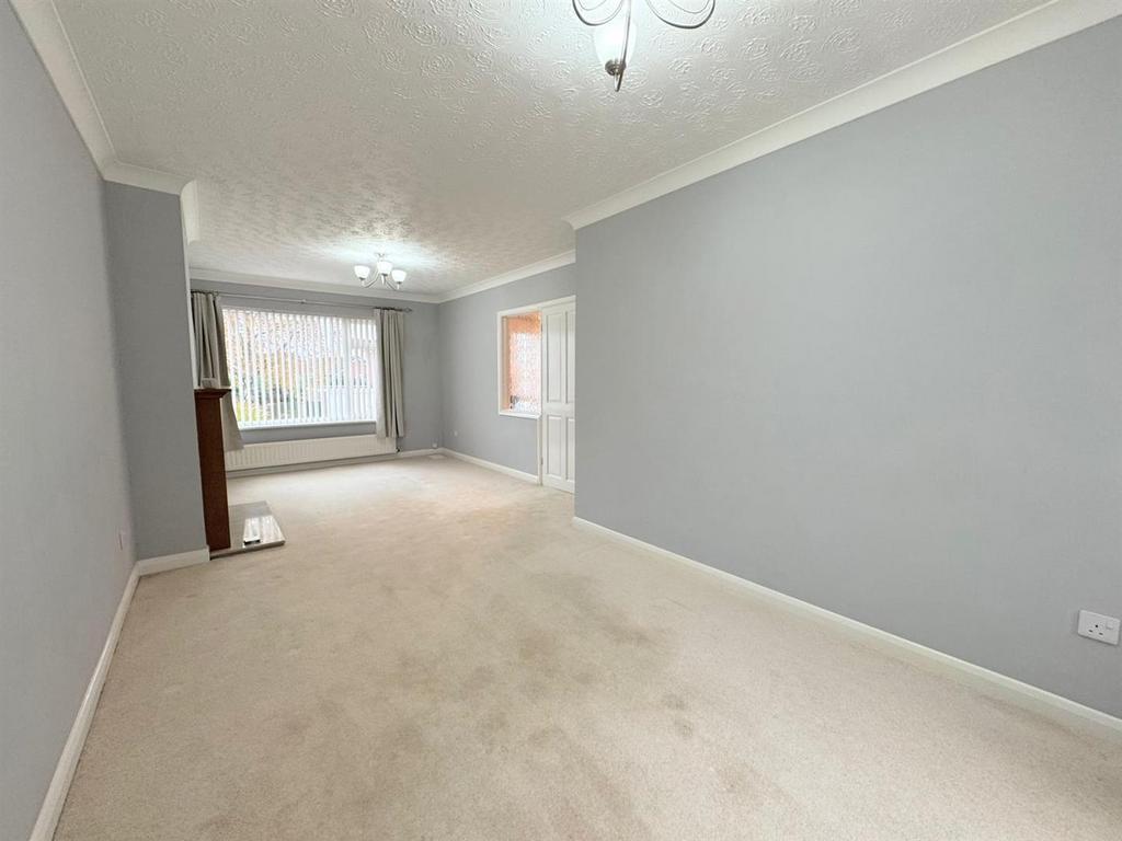 Lounge/dining room