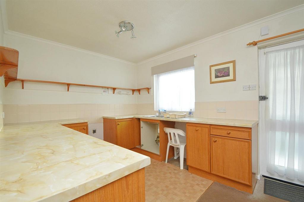 Resized Kitchen2.jpg