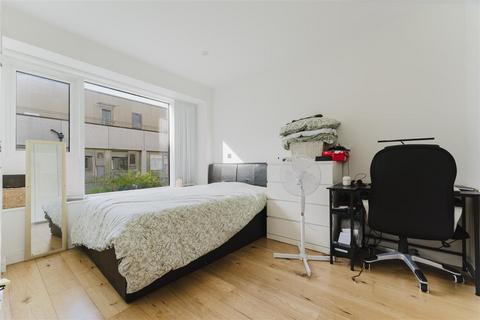 undefined, Lampton Road, Hounslow TW3