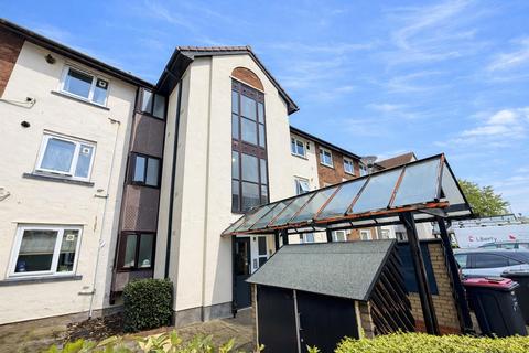 2 bedroom flat for sale, Canterbury Gardens, Salford