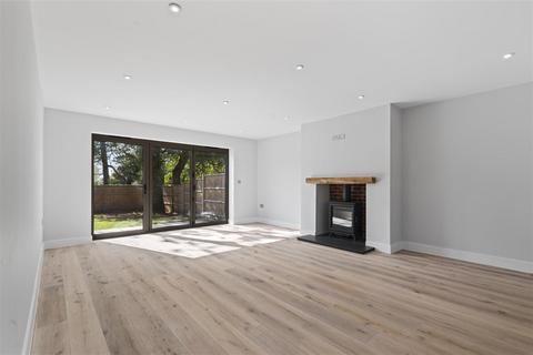 4 bedroom detached house for sale, Dunmar Gardens, Camberley GU15