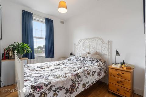 2 bedroom flat for sale, Gibson Gardens, London, N16