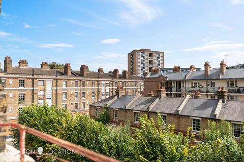 2 bedroom flat for sale, Gibson Gardens, London, N16
