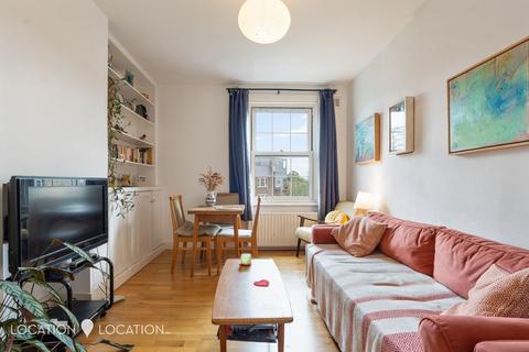 2 bedroom flat for sale, Gibson Gardens, London, N16