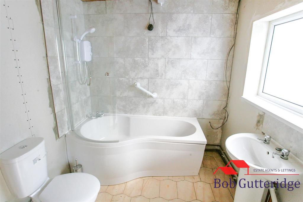 Ground floor bathroom/wc