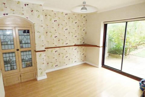 4 bedroom semi-detached house for sale, Armley Grange Avenue, Leeds LS12