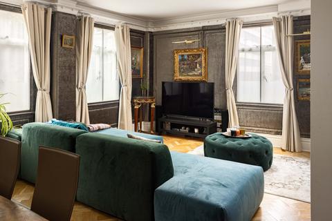 4 bedroom apartment for sale, London W1H