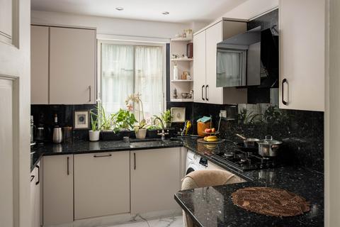 4 bedroom apartment for sale, London W1H