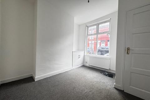 2 bedroom terraced house to rent, Maida Street, Manchester , M12 4QQ