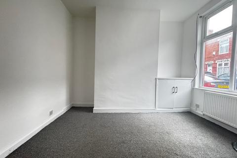 2 bedroom terraced house to rent, Maida Street, Manchester , M12 4QQ