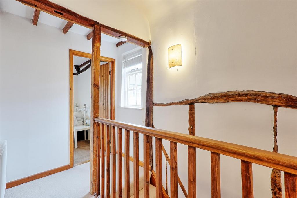 IMG 7834 5 6 easy HDR-interior3.jpg