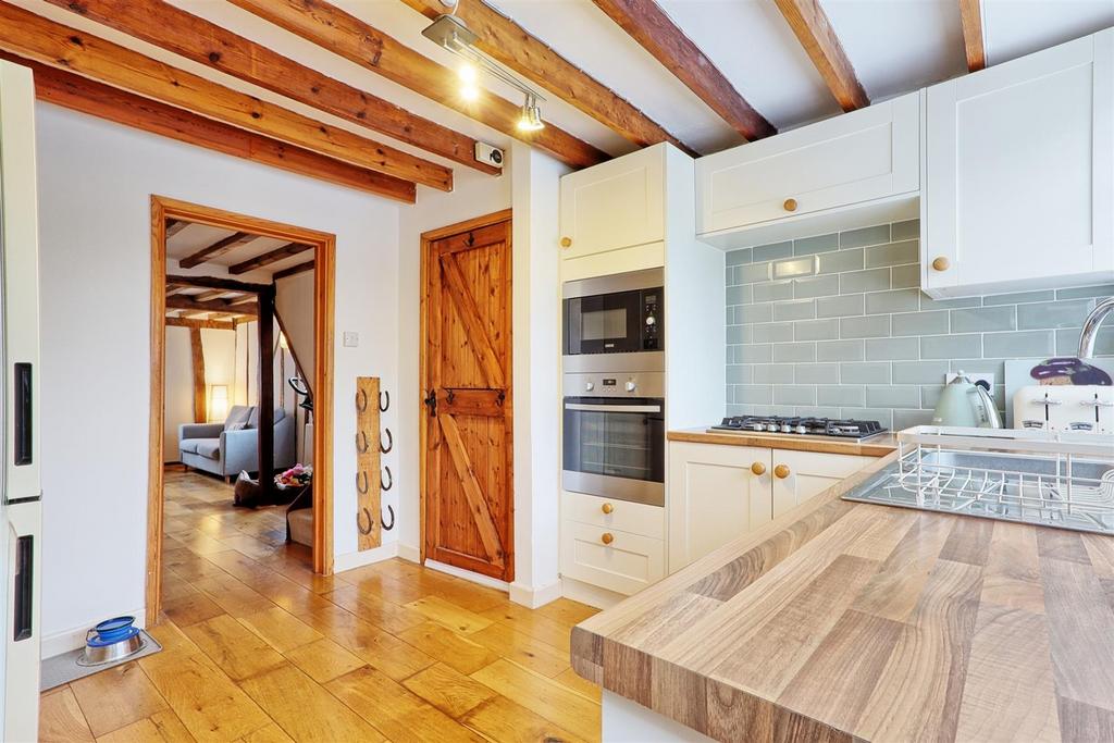 IMG 7861 2 3 easy HDR-interior3.jpg