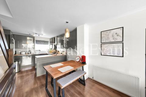 undefined, Capstan Square, Isle Of Dogs, London, E14