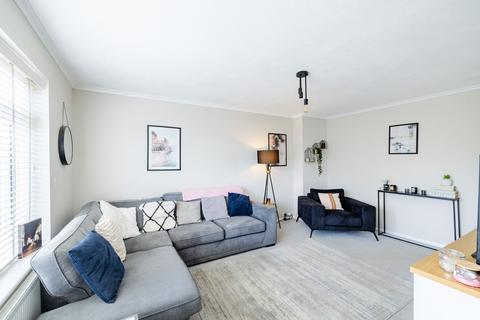 3 bedroom terraced house for sale, Stirling Close, Banstead, SM7