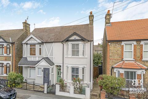 3 bedroom semi-detached house for sale, Craigdale Road, Hornchurch