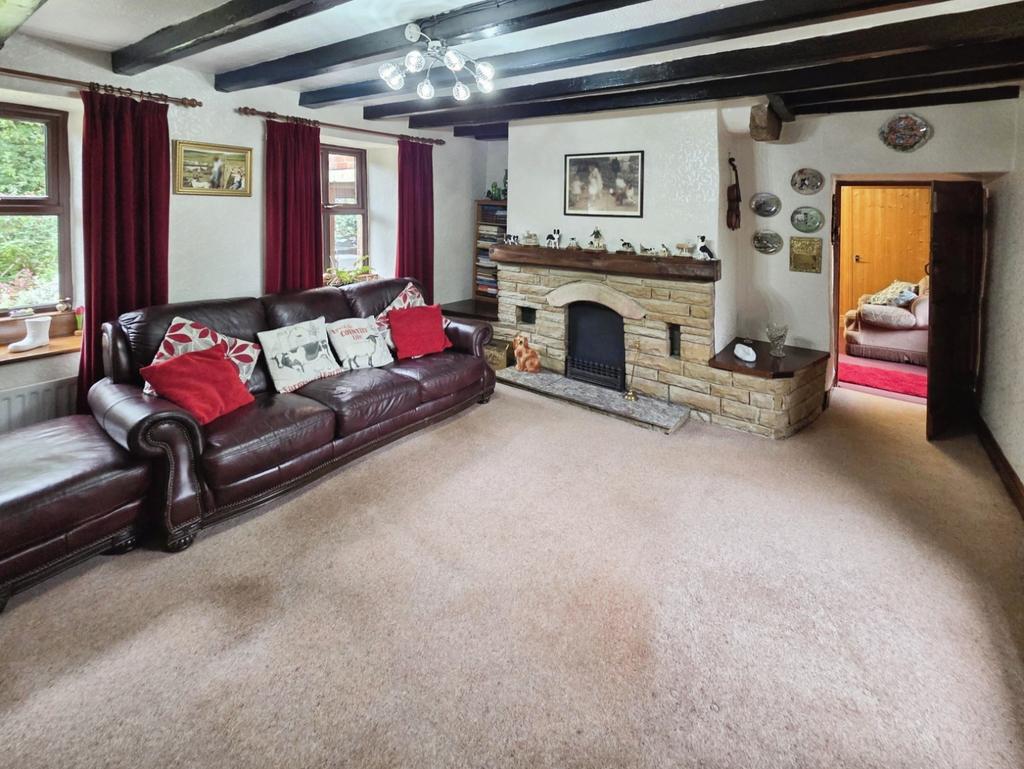 Pbox-living room-345361.jpg