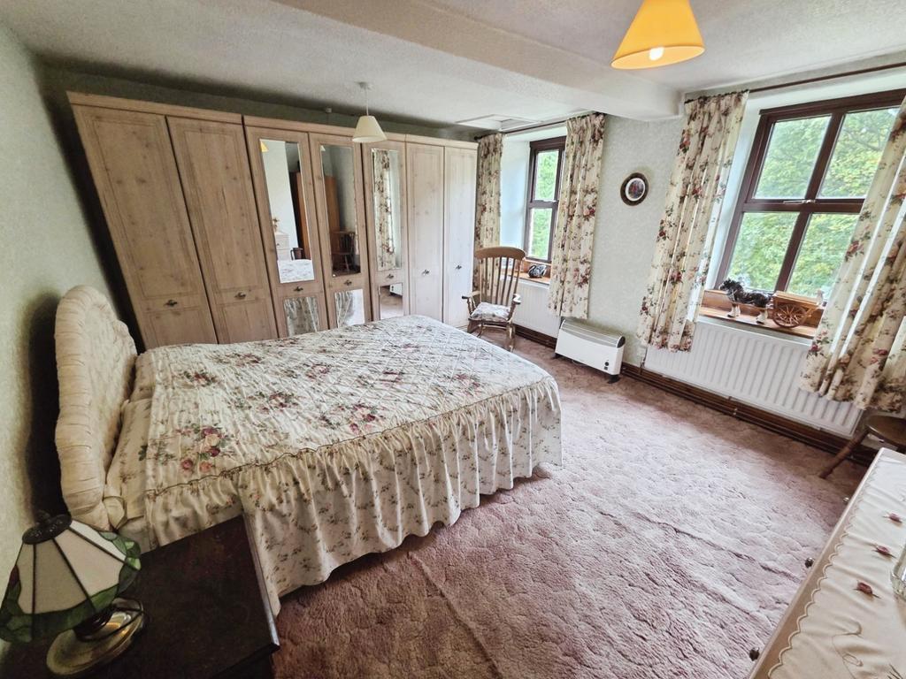 Pbox-bedroom-345361.jpg