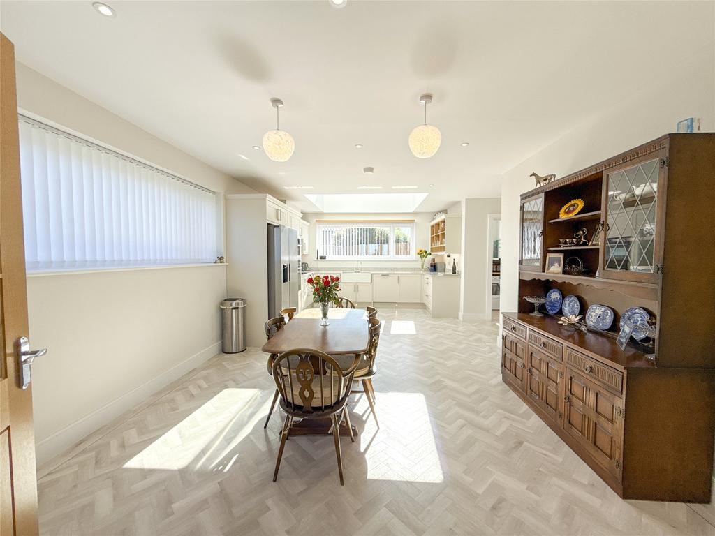 Kitchen/Diner/Family