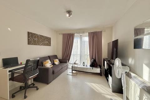 undefined, Kelvin Gate, Bracknell, Berkshire