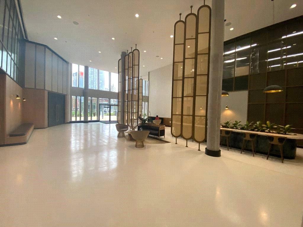 Solo/Co-Work Spaces
