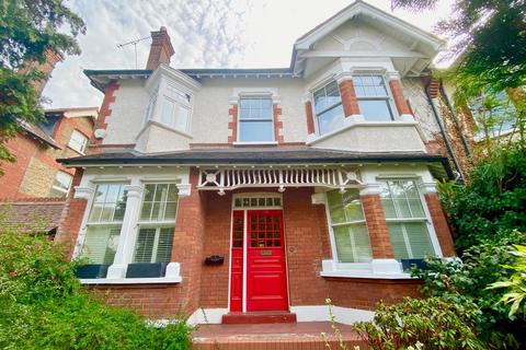 undefined, Kings Avenue, Bromley BR1