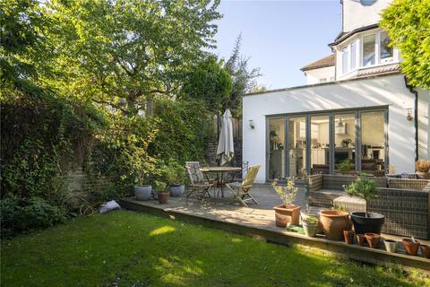 5 West Temple Sheen, London, SW14 7RT