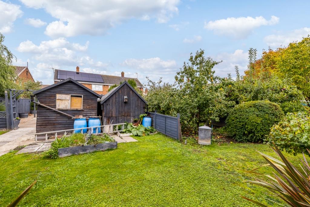 33 Lowgate Avenue (Bicker)-10