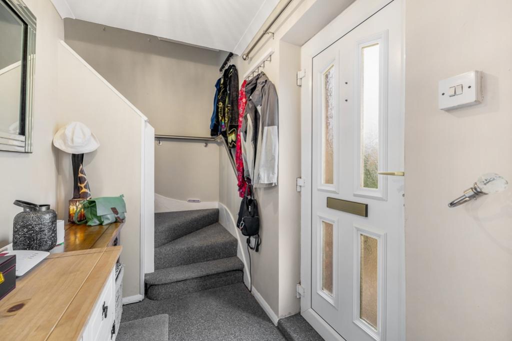 33 Lowgate Avenue (Bicker)-11