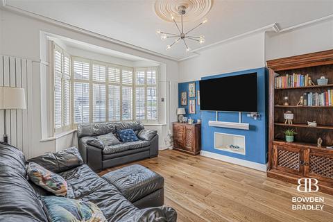 undefined, Waverley Gardens, Barkingside