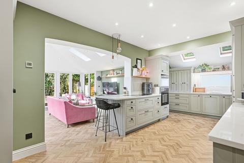 5 bedroom detached house for sale, Wilderness Road, Oxted, RH8