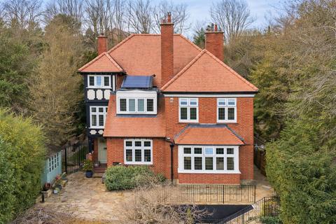 5 bedroom detached house for sale, Wilderness Road, Oxted, RH8