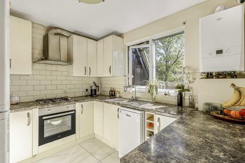 2 bedroom flat for sale, Abbeyfields Close, London NW10