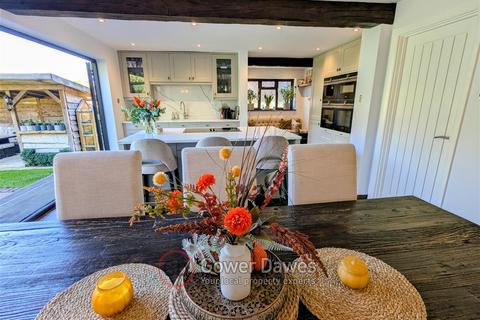 5 bedroom detached house for sale, The Swallows Church Road, West Hanningfield