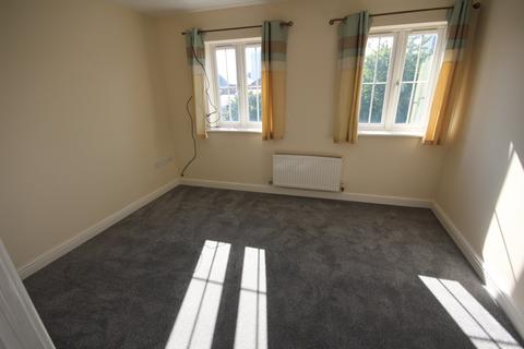 3 bedroom house to rent, Grants Yard, Burton upon Trent DE14