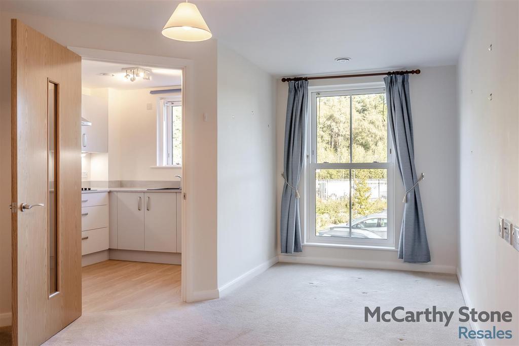 8665059-interior14.jpg
