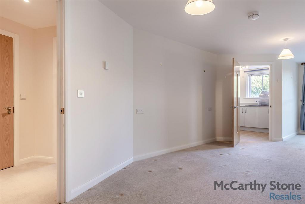8665059-interior13.jpg
